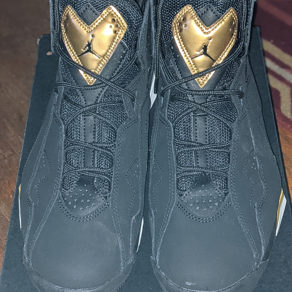 Size 9 true flight jordans